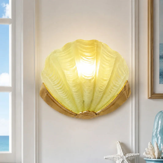 Beryl Modern Art Glass Shell Wall Light