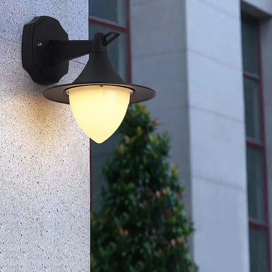 Jelena Retro Minimalist Metal Wall Lamp