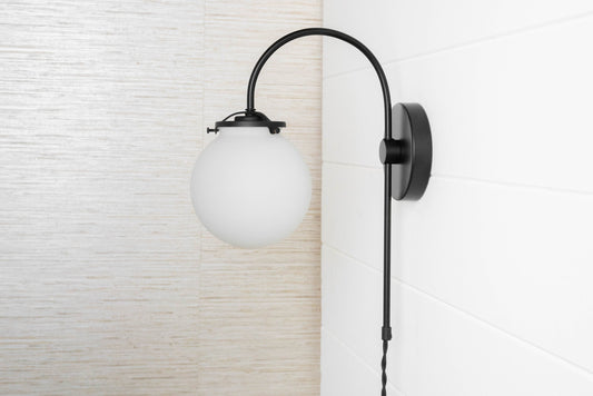 PLUG IN LIGHT MODEL No. 5821