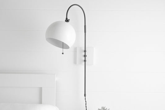 PLUG IN LIGHT MODEL No. 0368