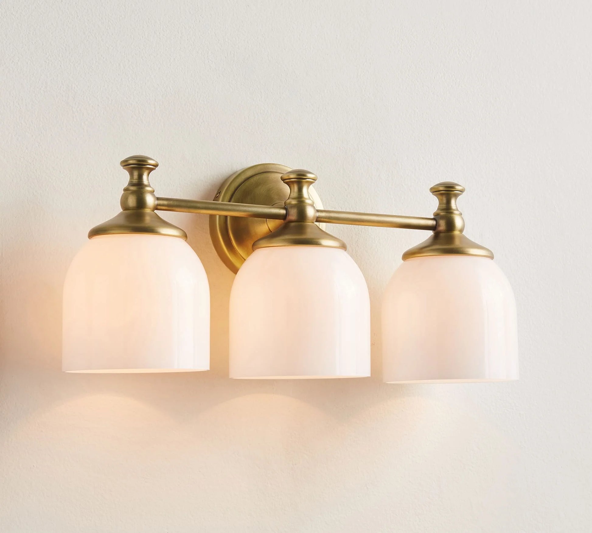 Antique Brass Milk Glass Wall Sconce (3) (1).webp__PID:468afbe8-e331-48ec-a35d-0784d6d1d91f