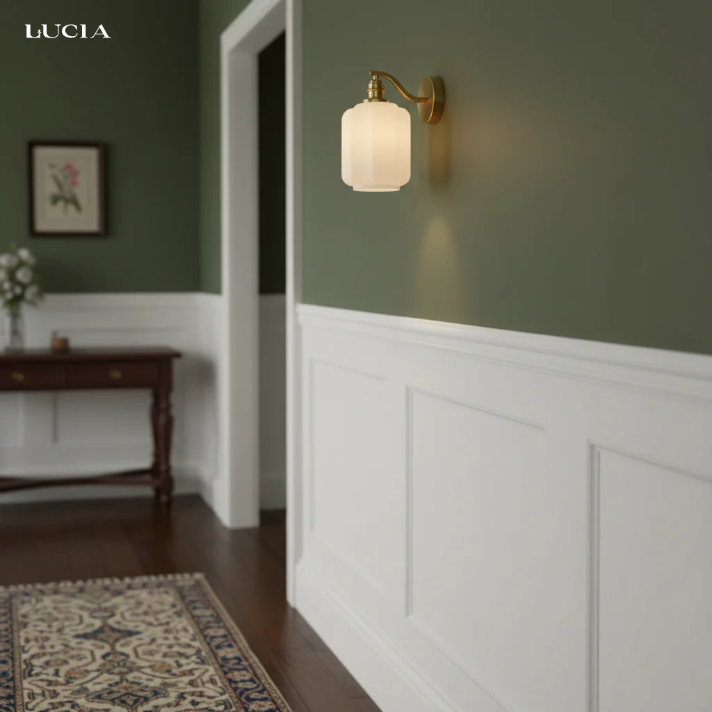 Glauce Modern Lantern Glass Brass Wall Sconce (1).webp__PID:cec9c5e6-558e-421f-b8c8-a145550c5061