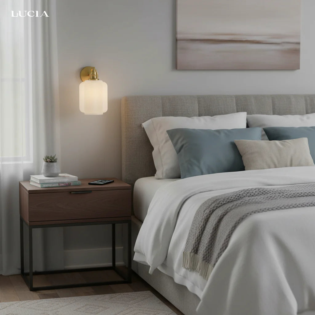 Glauce Modern Lantern Glass Brass Wall Sconce (7).webp__PID:821f38c8-a145-450c-9061-0735cfdcc21c