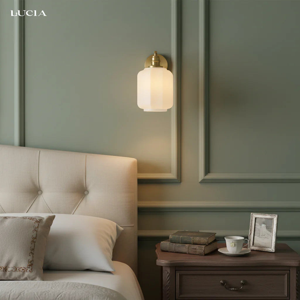 Glauce Modern Lantern Glass Brass Wall Sconce (9).webp__PID:38c8a145-550c-4061-8735-cfdcc21c7304