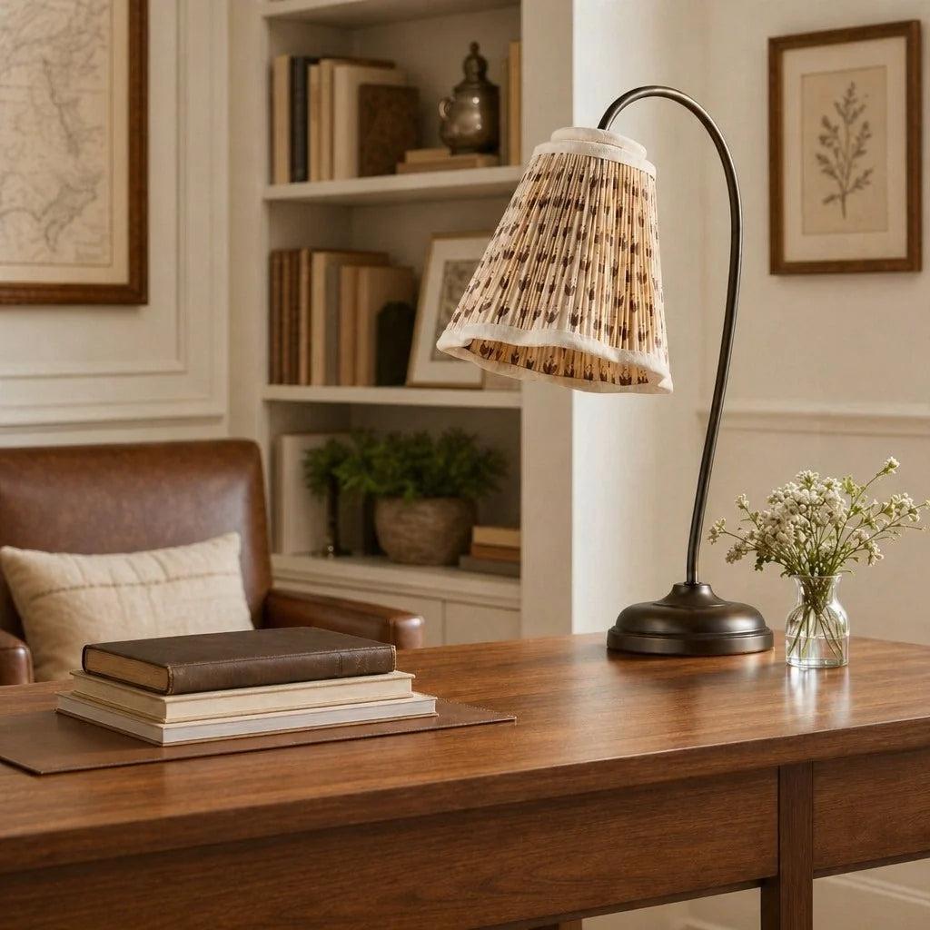 Myrko Vintage Elegant Drum Linen Table Lamp (1).webp__PID:c473cf0b-d622-4972-8101-a2eca55d8d35
