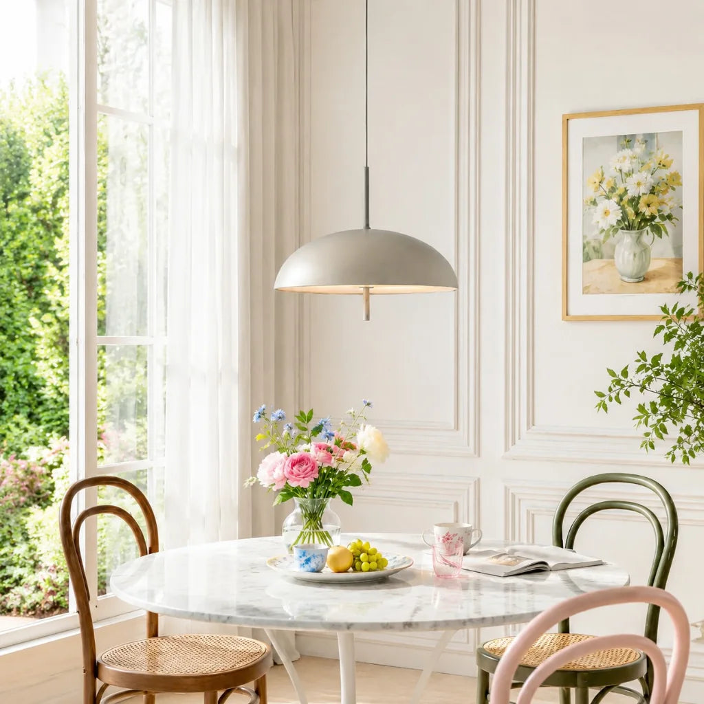 Odette Minimalist Metal Round Pendant Light4.webp__PID:6d13ddcb-6710-4f34-98b4-984c54e019ca