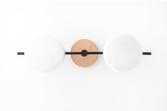 VANITY LIGHT MODEL No. 1447